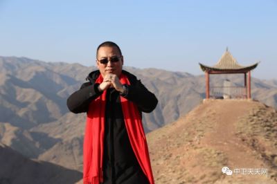 2019年1月1日，5位中衛(wèi)青年企業(yè)家在寺口山上送祝福
