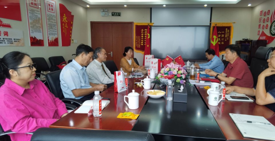 岳氏集團與朱元曾會長共商大健康未來 三大特膳食品方案引領功能食品新方向