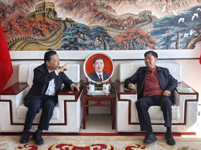 達(dá)格水務(wù)董事長丁南華一行到訪岳氏集團(tuán) 共探水務(wù)科技與產(chǎn)業(yè)融合發(fā)展新路徑
